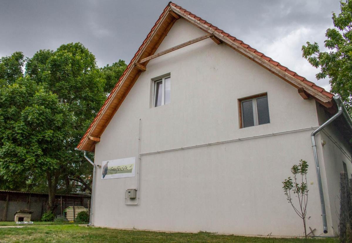 Sasfeszek - Falusi Szallashely Hortobagy Exterior photo